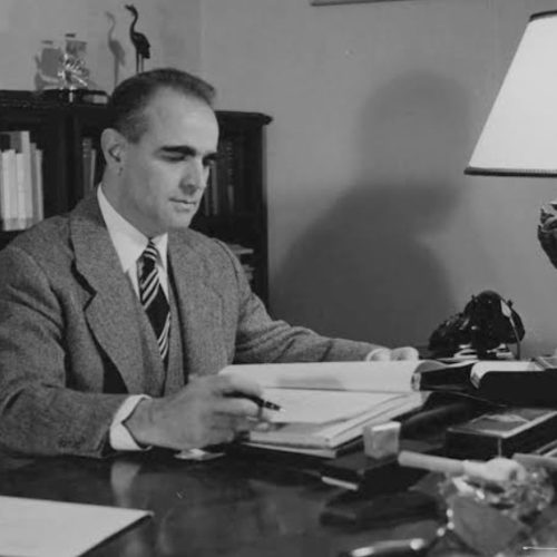 Η πρόταση του Κωνσταντίνου Καραμανλή